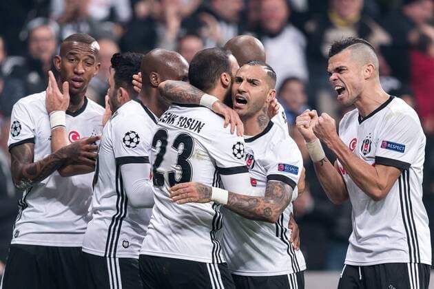 Besiktas celebrate the goal of Anderson Souza Conceicao ( Talisca ) of Besiktas JK during the UEFA Champions League group G match between Besiktas JK and FC Porto on November 21, 2017 at the Vodafone Arena in Istanbul, Turkey UEFA Champions League 2017 2018 xVIxVIxImagesx xGerritxvanxKeulenxIVx 9375042