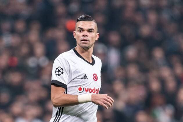 Kepler Laveran Lima Ferreira ( Pepe )of Besiktas JK during the UEFA Champions League group G match between Besiktas JK and FC Porto on November 21, 2017 at the Vodafone Arena in Istanbul, Turkey UEFA Champions League 2017 2018 xVIxVIxImagesx xGerritxvanxKeulenxIVx 9375053