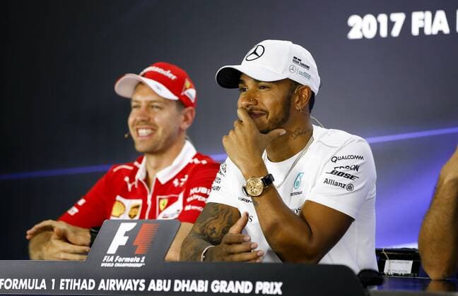 Motorsports: FIA Formula One World Championship WM Weltmeisterschaft 2017, Grand Prix of Abu Dhabi, 5 Sebastian Vettel (GER, Scuderia Ferrari), 44 Lewis Hamilton (GBR, Mercedes AMG Petronas F1 Team), Abu Dhabi United Arab Emirates