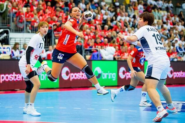 171123 Nora MÃ¸rk of Norway during the MÃ¸belringen Cup match between Norway and South Korea on November 23, 2017 in Sotra. Photo: Vegard Wivestad GrÃ¸tt BILDBYRAN kod VG 170061  Copyright: VEGARDxWIVESTADxGRÃ?TT BB171123BB458