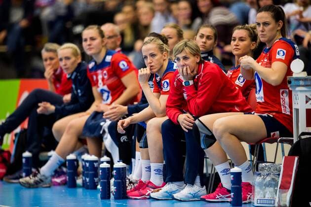 171123 Heidi LÃ¸ke of Norway during the MÃ¸belringen Cup match between Norway and South Korea on November 23, 2017 in Sotra. Photo: Vegard Wivestad GrÃ¸tt BILDBYRAN kod VG 170061  Copyright: VEGARDxWIVESTADxGRÃ?TT BB171123BB660