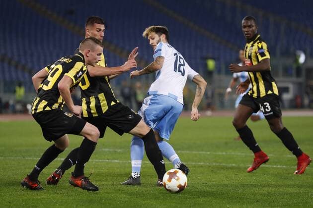 (l-r) Julian Lelieveld of Vitesse, Matt Miazga of Vitesse, Luis Alberto of SS Lazio, Lassana Faye of Vitesse during the UEFA Europa League group K match between SS Lazio and Vitesse Arnhem at Stadio Olimpico on November 23, 2017 in Rome, Italy UEFA Europa League 2017 2018 xVIxVIxImagesx xPieterxStamxdexJongexIVx 9376814