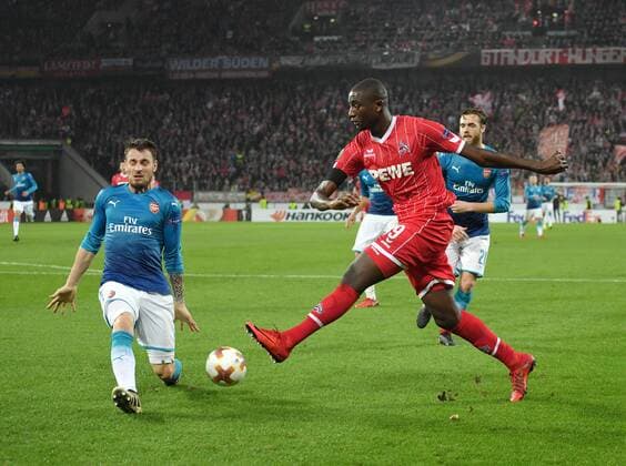 23.11.2017, Fussball GER, UEFA Europa League, 2017 18, 5. Spieltag, 1. FC Koeln - Arsenal London, Sehrou Guirassy (1.FC Koeln), re., gegen Mathieu Debuchy (Arsenal London)