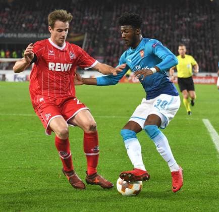 1. FC Köln - FC Arsenal London 23.11.2017 Lukas Klünter (Köln) Aktion gegen Ainsley Maitland-Niles (Arsenal)