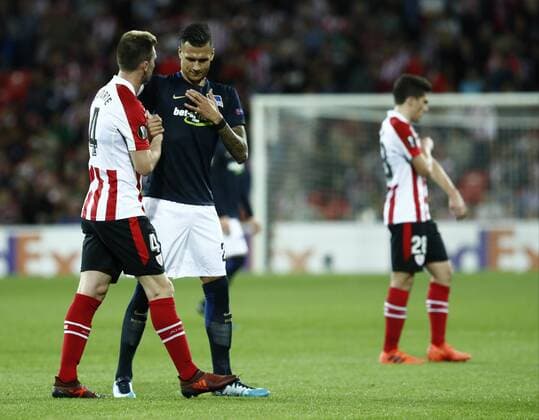 DAVID S. BUSTAMANTE 23 11 2017 BILBAO PAIS VASCO Partido correspondiente a la Jornada 5 del grupo J de la UEFA Europa League de futbol entre el Athletic de Bilbao y el Hertha BSC Berlin disputado en el Estadio San Mames de Bilbao. Davie Selke y Aymeric Laporte  xDAVIDxS.xBUSTAMANTEx xx