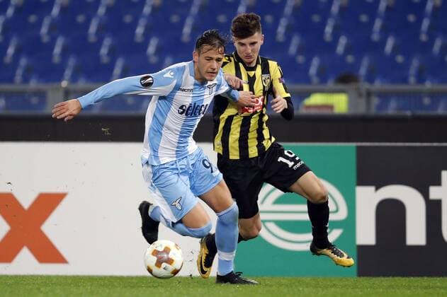 (l-r) Alessandro Murgia of SS Lazio, Mason Mount of Vitesse during the UEFA Europa League group K match between SS Lazio and Vitesse Arnhem at Stadio Olimpico on November 23, 2017 in Rome, Italy UEFA Europa League 2017 2018 xVIxVIxImagesx xPieterxStamxdexJongexIVx 9377248