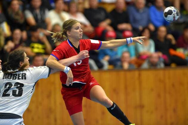 Josefine Huber of Austria, left, and Czech handball player Michaela Hrbkova in action during the friendly match Czech Republic vs. Austria, Cheb, Czech Republic, November 23, 2017. (CTKxPhoto SlavomirxKubes) CTKPhotoP201711230884601  KBS_06