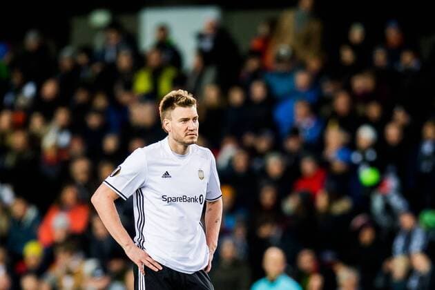 171123 Nicklas Bendtner of Rosenborg looks dejected during the UEFA Europa League match between Rosenborg and Real Sociedad on November 23, 2017 in Trondheim. Photo: Jon Olav Nesvold BILDBYRAN kod JE 160081  Copyright: JONxOLAVxNESVOLD BB171123BB983