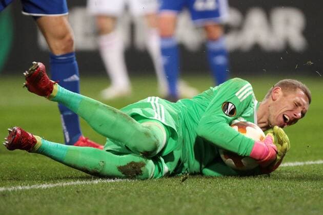 MOSCOW, RUSSIA â€“ NOVEMBER 23, 2017: FC Copenhagen s goalkeeper Robin Olsen makes a save in their 2017-18 UEFA Europa League Group F Round 5 football match against Lokomotiv Moscow at RZD Arena Stadium. Sergei Bobylev TASS  TS06A513