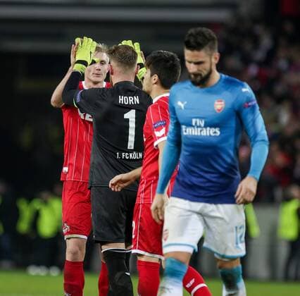 Koeln, Rhein Energie Stadion, 13.02.2016, Fußball, UEFA Europa League, FC Koeln - FC Arsenal Bild:mi. Torwart: Timo Horn (FC Köln, 1) klatscht mit Frederik Sörensen (FC Köln, 4) nach den Sieg gegen Arsenal ab Copyright: HMBxMedia ThomasxJäger