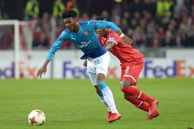 GER, Europa League, 1. FC Koeln vs Arsenal London 23.11.2017, Rhein-Energie-Stadion, Koeln, GER, Europa League, 1. FC Koeln vs Arsenal London, im Bild von links: Ainsley Maitland-Niles (Arsenal 30), John Cordoba (Koeln 15)