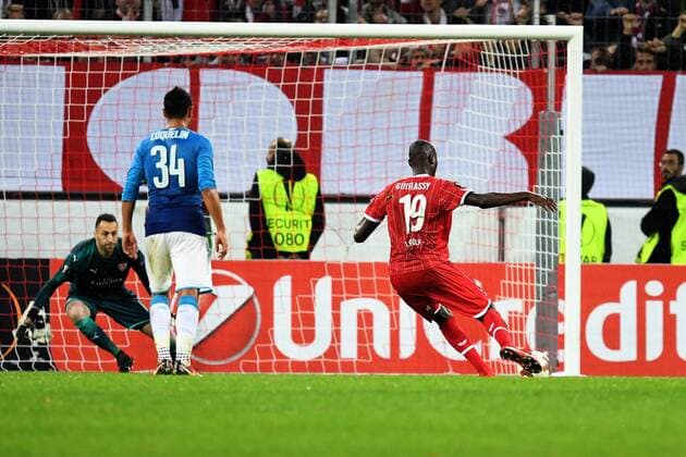 Fussball, UEFA Europaleague, Saison 2017 2018, 1.FC koeln vs FC Arsenal, 23.11.2017, Rheinenergiestadion Koeln,Sehrou Guirassy FC Köln, verwandelt Foulelfmeter,