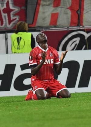Fussball, UEFA Europaleague, Saison 2017 2018, 1.FC koeln vs FC Arsenal, 23.11.2017, Rheinenergiestadion Koeln,Sehrou Guirassy FC Köln, beten,