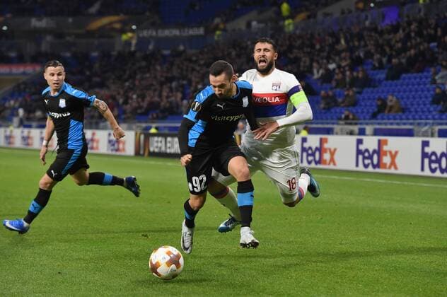 Nabil Fekir (lyon) vs Antonio Jakolis (limassol) FOOTBALL : Lyon vs Limassol - Ligue Europa - Phase de goupe - 23 11 2017 FredericChambert Panoramic 
