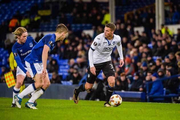 Rafael Toloi of Atalanta during the UEFA Europa League match between Everton and Atalanta at Goodison Park, Liverpool, England on 23 November 2017. Copyright: xJohnxBaguleyx 17850034