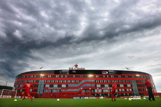 DSB Stadion AZ Alkmaar training onweer dsb stadion