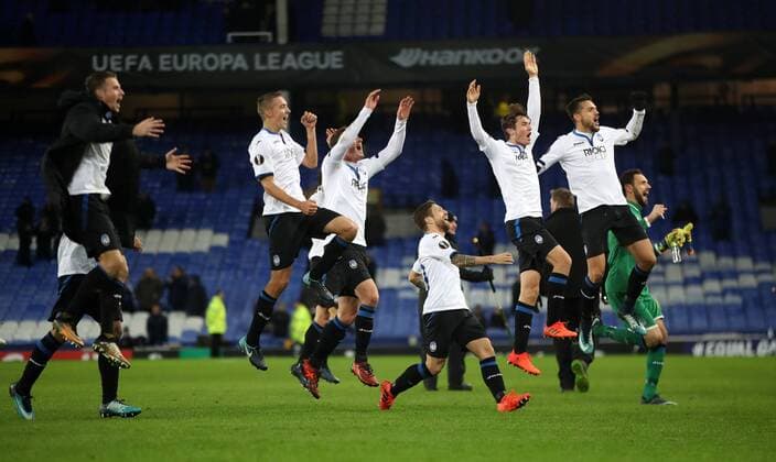 Football - 2017 2018 UEFA Europa League - Group E: Everton vs. Atalanta B.C. Atalanta players celebrate after winning the match at Goodison Park. COLORSPORT LYNNE CAMERON 