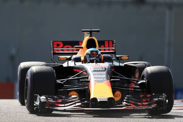 24th November 2017, Yas Marina Circuit, Abu Dhabi, UAE; Abu Dhabi Formula One Grand Prix, Friday free practice; Daniel Ricciardo - Red Bull Racing  ActionPlus11955360