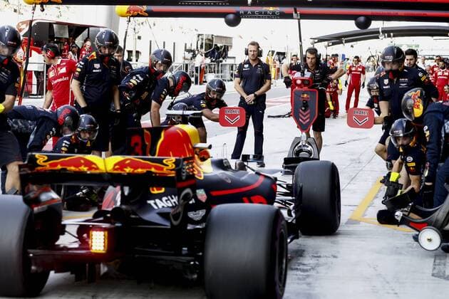 Motorsports: FIA Formula One World Championship WM Weltmeisterschaft 2017, Grand Prix of Abu Dhabi, 3 Daniel Ricciardo (AUS, Red Bull Racing), Abu Dhabi United Arab Emirates