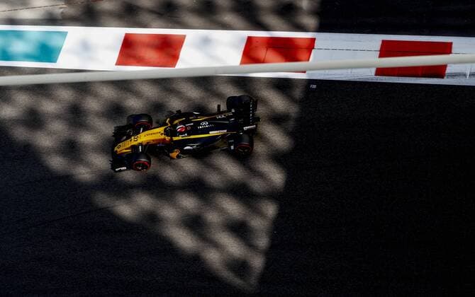 Motorsports: FIA Formula One World Championship WM Weltmeisterschaft 2017, Grand Prix of Abu Dhabi, 27 Nico Hulkenberg (GER, Renault F1 Team), Abu Dhabi United Arab Emirates