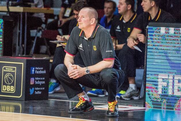 GER, Qualifikation Basketball WM 2019 Deutschland vs. Georgien 24.11.2017, Arena, Chemnitz, GER, Qualifikation Basketball WM 2019 Deutschland vs. Georgien, im Bild Bundestrainer Henrik Roedl ( tr, Deutschland),