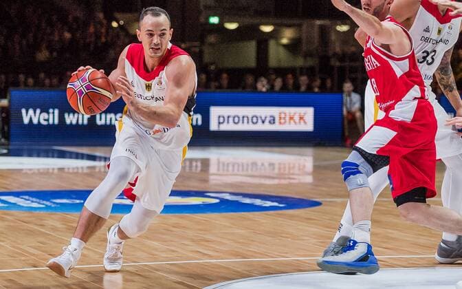 GER, Qualifikation Basketball WM 2019 Deutschland vs. Georgien 24.11.2017, Arena, Chemnitz, GER, Qualifikation Basketball WM 2019 Deutschland vs. Georgien, im Bild Karsten Tadda ( 9, Deutschland),