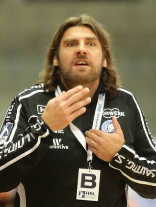 Bietigheim , Handball 2. Bundesliga SG BBM Bietigheim vs. Bergischer HC , Sebastian Hinze ( Trainer Bergischer HC )