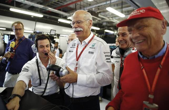 Motorsports: FIA Formula One World Championship WM Weltmeisterschaft 2017, Grand Prix of Abu Dhabi, Toto Wolff (AUT, Mercedes AMG Petronas Formula One Team), Dr. Dieter Zetsche (Chairman of the Board of Management of Daimler AG, Head of Mercedes-Benz Cars), Bodo Uebber (GER), Niki Lauda (AUT, Mercedes AMG Petronas Formula One Team), Abu Dhabi United Arab Emirates