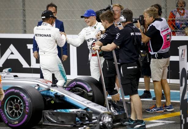 Motorsports: FIA Formula One World Championship WM Weltmeisterschaft 2017, Grand Prix of Abu Dhabi, 44 Lewis Hamilton (GBR, Mercedes AMG Petronas F1 Team), 77 Valtteri Bottas (FIN, Mercedes AMG Petronas F1 Team), Abu Dhabi United Arab Emirates