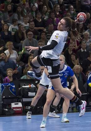 25. November 2017, Deutschlands Jenny Karolius, Handball, Vorbereitungsspiel auf die Weltmeisterschaft Dezember in Deutschland, Handball World Cup, Deutschland - Island 32:19, in Dresden, c