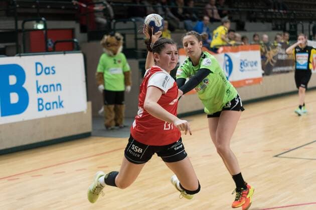 v.l. Lisa Wieder (Nuertingen 7), Laura Sposato ( 13,Spreefuexxe), im Spiel, Spreefuexxe Berlin vs TG Nuertingen, 25.11.2017 , Berlin Copyright: xUwexKoch xEibner-Pressefotox EP_ukh
