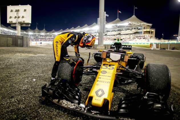 Themen der Woche - SPORT Bilder des Tages - SPORT Motorsports: FIA Formula One World Championship WM Weltmeisterschaft 2017, Grand Prix of Abu Dhabi, 55 Carlos Sainz Junior (ESP, Renault F1 Team), Abu Dhabi United Arab Emirates