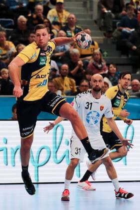 v.li.: Harald Reinkind (RNL, 27), Timur Dibirov (Skopje, 31), Patrick Groetzki (RNL, 24), Aktion, Action, Spielszene, Handball, Champions League, Rhein-Neckar Löwen - HC Vardar Skopje,