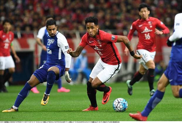 Salem Al-Dawsari (Al Hilal), Rafael da Silva (Reds), NOVEMBER 25, 2017 - Football Soccer : AFC Champions League Final 2nd leg match between Urawa Red Diamonds 1-0 Al-Hilal at Saitama Stadium 2002 in Saitama, Japan. Noxthirdxpartyxsales  (mmcb009123)