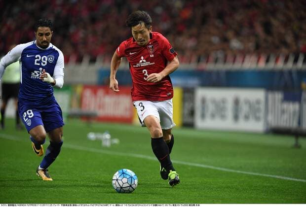 Salem Al-Dawsari (Al Hilal), Tomoya Ugajin (Reds), NOVEMBER 25, 2017 - Football Soccer : AFC Champions League Final 2nd leg match between Urawa Red Diamonds 1-0 Al-Hilal at Saitama Stadium 2002 in Saitama, Japan. Noxthirdxpartyxsales  (mmcb009133)