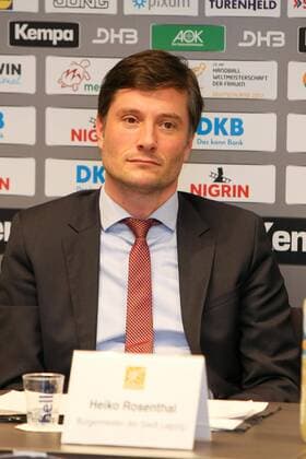 Pressekonferenz Handball Damen Nationalmannschaft Leipzig, 29.11.2017, Lindner Hotel, Handball Damen, Pressekonferenz im Vorfeld der Handball Weltmeisterschaft der Frauen 2017 , Im Bild: Leipziger Sportbürgermeister Heiko Rosenthal ,