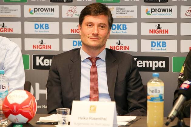 Pressekonferenz Handball Damen Nationalmannschaft Leipzig, 29.11.2017, Lindner Hotel, Handball Damen, Pressekonferenz im Vorfeld der Handball Weltmeisterschaft der Frauen 2017 , Im Bild: Leipziger Sportbürgermeister Heiko Rosenthal ,