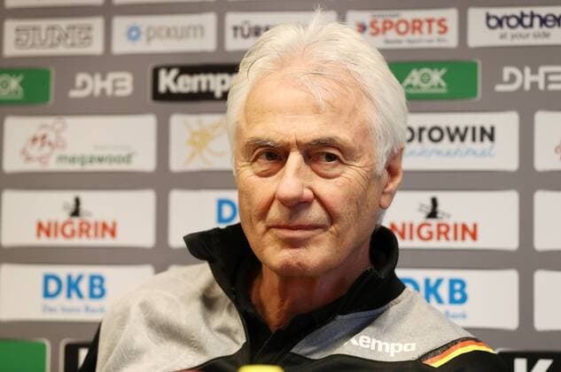 Frauen Handball WM PK Leipzig, 29.11.2017, Hotel Lindner, GERMANYHANDBALL2017 , Pressekonferenz des Deutschen Handballbundes zwei Tage vor der Handball Weltmeisterschaft der Frauen in Deutschland 2017. , Im Bild: Wolfgang Sommerfeld, DHB Sportdirektor. ,
