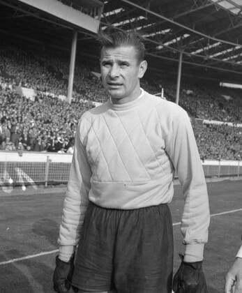 Freundschaftsspiel Englischen Nationalmannschaft - Weltelf 23.10.1963 im Londoner Wembleystadion. Torwart Lew Jaschin. *** Friendly Match English National Team World Cup 23 10 1963 London Wembley Stadium goalkeeper Lew Yashin HM