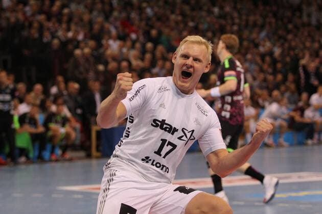Handball Champions League Gruppe B 2017 2018 - SG Flensburg-Handewitt vs. THW Kiel Patrick Wiencek (Kiel) jubelt . Jubel . Flens Arena Hamburg Foto: Frank Schoof