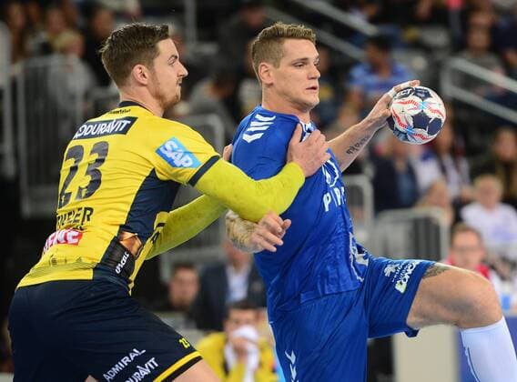 PXL_VELUX EHF Champions League, HC PPD Zagreb vs Rhein Neckar Lowen 29.11.2017., Arena Zagreb, Zagreb, Croatia - VELUX EHF Champions League, Group A, Round 10, HC PPD Zagreb vs Rhein Neckar Lowen. Hendrik Pekeler, Mario Vuglac.  MarkoxPrpic PIXSELL