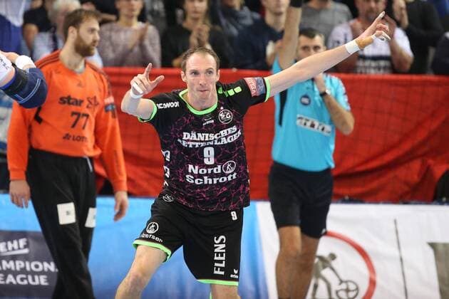 SG Flensburg-Handewitt - THW Kiel, EHF Champions League; Flensburg, 29.11.17 Flensburg, 29.11.17, Handball, VELUX EHF Champions League, Saison 2017 2018, Gruppenphase, SG Flensburg-Handewitt - THW Kiel : Jubel Torjubel bei Holger Glandorf (SG Flensburg-Handewitt, 09)