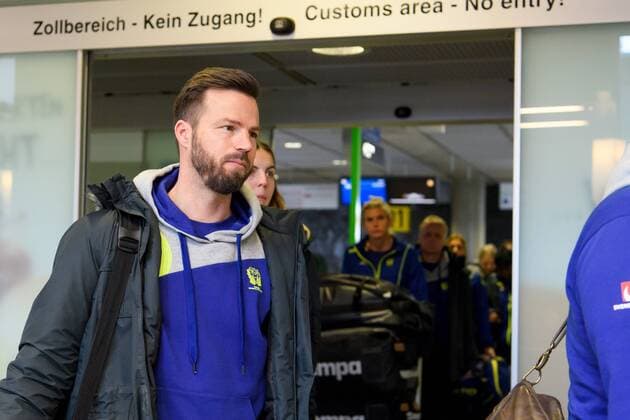 Handball, WM, Damen, Ankunft Schweden 171130 Sveriges förbundskapten Henrik Signell anländer till Tyskland den 30 november 2017 i Stuttgart. Copyright: CARLxSANDIN BB171130CS002
