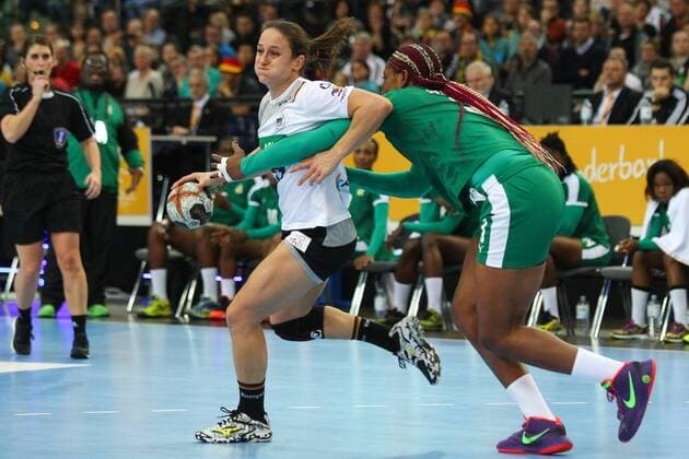 Germany Deutschland vs. Cameroon Kamerun, 01.12.2017 23rd IHF Women s Handball World Championship WM Weltmeisterschaft Germany 2017, Starting Match, Preliminary round, Group D, Germany vs. Cameroon, Arena Leipzig. Handball Weltmeisterschaft der Frauen, Eroeffnungsspiel, Vorrunde, Gruppe D, Deutschland vs. Kamerun. Im Bild: Kerstin Wohlbold ( 31, GER).