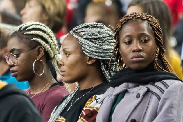 Zuschauerinnen aus Kamerun; Fans, Publikum, Zuschauer, Stimmung, Handball Weltmeisterschaft der Frauen, GER Deutschland - CMR Kamerun,