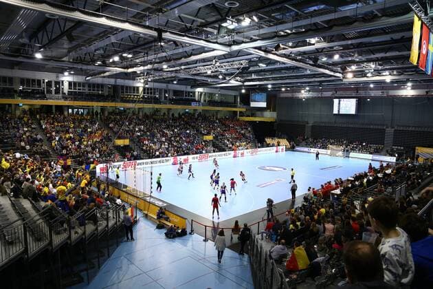 Themen der Woche - SPORT Bilder des Tages - SPORT Hallenansicht, Rumaenien vs Paraguay, IHF Frauen Handball Weltmeisterschaft, 02.12.2017, Fotograf Neis Eibner Trier Copyright: xNeisx Eibner-Pressefotox EP_ans
