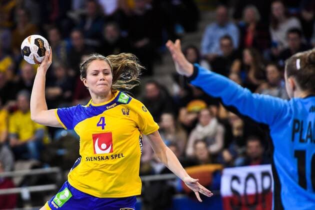 Handball, WM Damen, Schweden - Polen 171202 Sveriges Olivia Mellegard i matchen mellan Sverige och Polen under handbolls-VM den 2 december 2017 i Bietigheim Bissingen. Copyright: CARLxSANDIN BB171202CS019