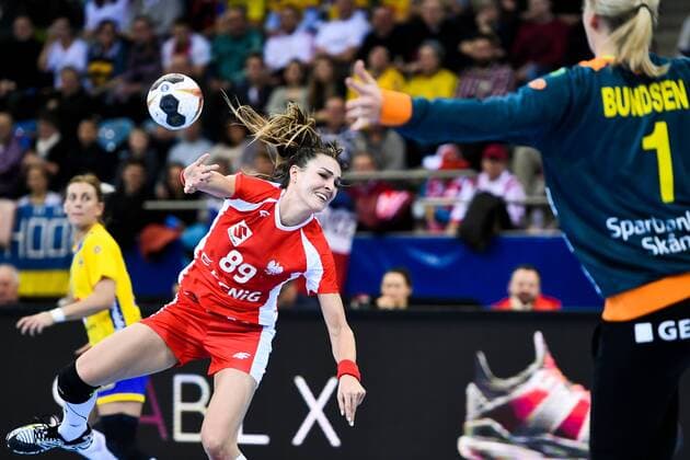 Handball, WM Damen, Schweden - Polen 171202 Polens Kinga Achruk i matchen mellan Sverige och Polen under handbolls-VM den 2 december 2017 i Bietigheim Bissingen. Copyright: CARLxSANDIN BB171202CS028