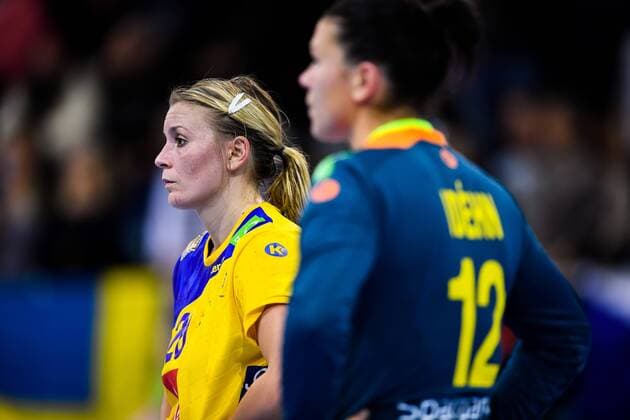 Handball, WM Damen, Schweden - Polen 171202 Sveriges Isabelle Gullden deppar i matchen mellan Sverige och Polen under handbolls-VM den 2 december 2017 i Bietigheim Bissingen. Copyright: CARLxSANDIN BB171202CS031