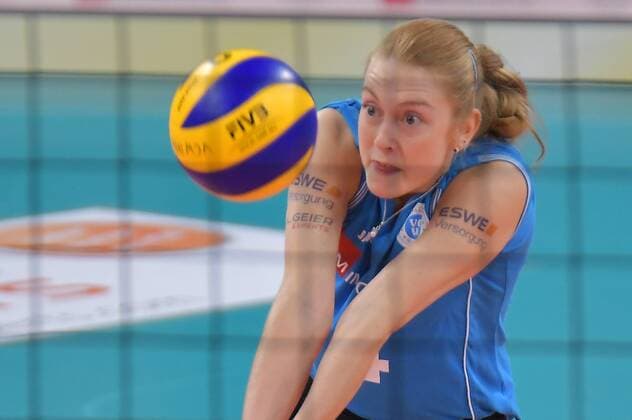 02.12.2017, xtkx, Volleyball Damen, VC Wiesbaden - Allianz MTV Stuttgart, emspor, v.l. Tanja Grosser (VCW), Wiesbaden